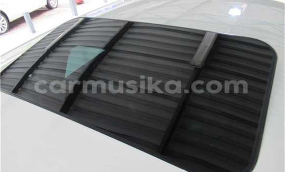 Nunua Ilio tumika Volkswagen Golf GTI Nyeupe Gari ndani ya Beitbridge nchini Matabeleland Kusini Nunua Ilio tumika Volkswagen Golf GTI Nyeupe Gari ndani ya Beitbridge nchini Matabeleland Kusini