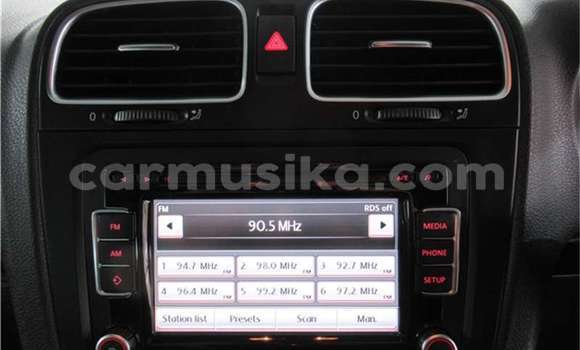 Nunua Ilio tumika Volkswagen Golf GTI Nyeupe Gari ndani ya Beitbridge nchini Matabeleland Kusini Nunua Ilio tumika Volkswagen Golf GTI Nyeupe Gari ndani ya Beitbridge nchini Matabeleland Kusini