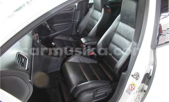 Nunua Ilio tumika Volkswagen Golf GTI Nyeupe Gari ndani ya Beitbridge nchini Matabeleland Kusini Nunua Ilio tumika Volkswagen Golf GTI Nyeupe Gari ndani ya Beitbridge nchini Matabeleland Kusini