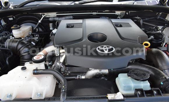 Buy Used Toyota Hilux White Car in Beitbridge in Matabeleland South Buy Used Toyota Hilux White Car in Beitbridge in Matabeleland South