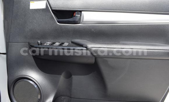 Buy Used Toyota Hilux White Car in Beitbridge in Matabeleland South Buy Used Toyota Hilux White Car in Beitbridge in Matabeleland South