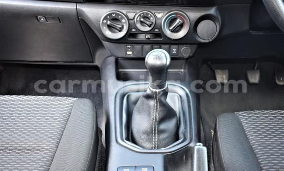 Buy Used Toyota Hilux White Car in Beitbridge in Matabeleland South Buy Used Toyota Hilux White Car in Beitbridge in Matabeleland South