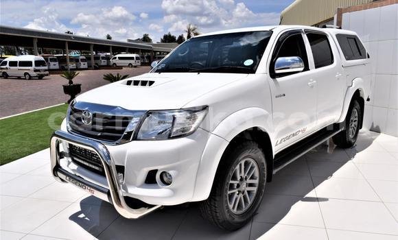 Buy Used Toyota Hilux White Car in Beitbridge in Matabeleland South Buy Used Toyota Hilux White Car in Beitbridge in Matabeleland South