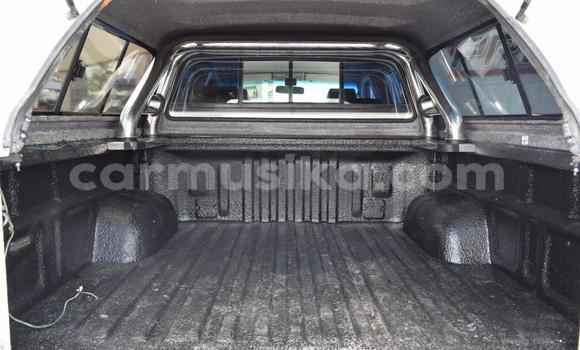 Buy Used Toyota Hilux White Car in Beitbridge in Matabeleland South Buy Used Toyota Hilux White Car in Beitbridge in Matabeleland South