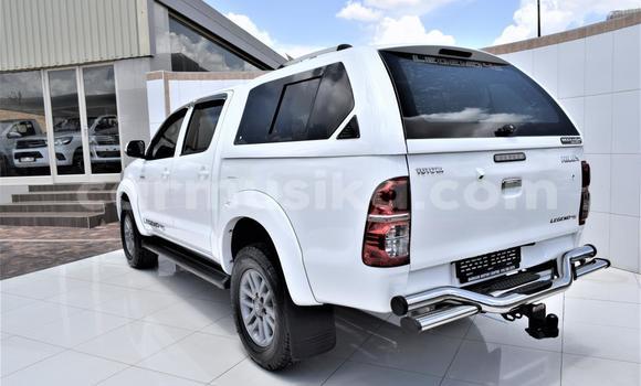 Buy Used Toyota Hilux White Car in Beitbridge in Matabeleland South Buy Used Toyota Hilux White Car in Beitbridge in Matabeleland South