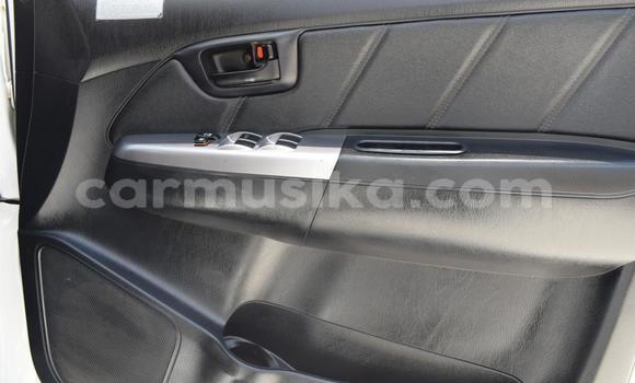 Buy Used Toyota Hilux White Car in Beitbridge in Matabeleland South Buy Used Toyota Hilux White Car in Beitbridge in Matabeleland South