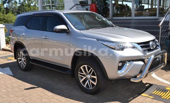 Tenga Tsaru Toyota Fortuner Sirivha Mota in Beitbridge in Matabeleland South Tenga Tsaru Toyota Fortuner Sirivha Mota in Beitbridge in Matabeleland South