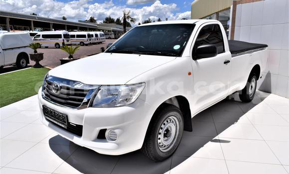 Tenga Tsaru Toyota Hilux Chena Mota in Beitbridge in Matabeleland South Tenga Tsaru Toyota Hilux Chena Mota in Beitbridge in Matabeleland South