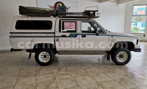 Buy Used Toyota Hilux White Car in Belvedere in Harare Buy Used Toyota Hilux White Car in Belvedere in Harare