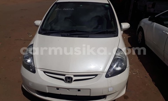 Buy Used Honda Fit White Car in Harare in Harare Buy Used Honda Fit White Car in Harare in Harare