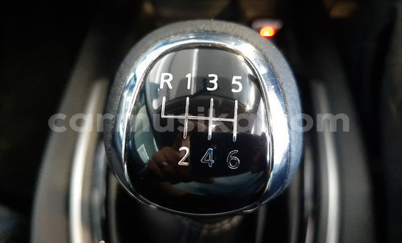 Buy Used Nissan X–Trail White Car in Beitbridge in Matabeleland South Buy Used Nissan X–Trail White Car in Beitbridge in Matabeleland South