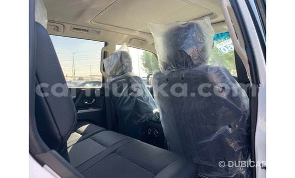 Acheter Import Voiture Mitsubishi Pajero Blanc à Import - Dubai, Harare Acheter Import Voiture Mitsubishi Pajero Blanc à Import - Dubai, Harare