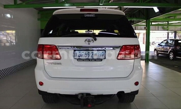 Tenga Tsaru Toyota Fortuner Chena Mota in Beitbridge in Matabeleland South Tenga Tsaru Toyota Fortuner Chena Mota in Beitbridge in Matabeleland South