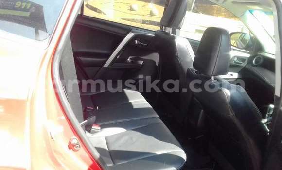 Acheter Occasion Voiture Toyota RAV4 Rouge à Beitbridge, Matabeleland South Acheter Occasion Voiture Toyota RAV4 Rouge à Beitbridge, Matabeleland South