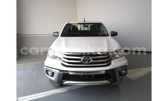 Acheter Import Voiture Toyota Hilux Blanc à Import - Dubai, Harare Acheter Import Voiture Toyota Hilux Blanc à Import - Dubai, Harare