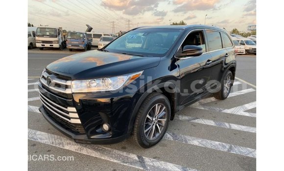 Tenga Imported Toyota Highlander Nhema Mota in Import - Dubai in Harare Tenga Imported Toyota Highlander Nhema Mota in Import - Dubai in Harare