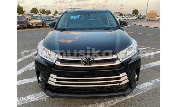 Tenga Imported Toyota Highlander Nhema Mota in Import - Dubai in Harare Tenga Imported Toyota Highlander Nhema Mota in Import - Dubai in Harare