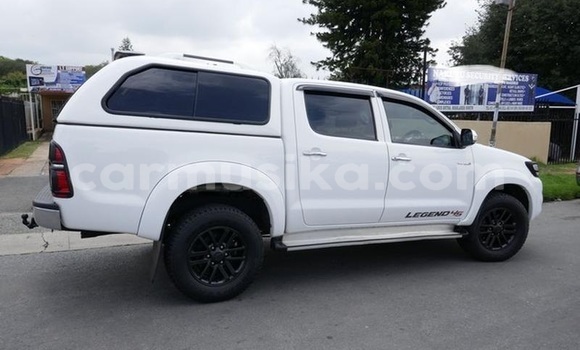 Acheter Occasion Voiture Toyota Hilux Blanc à Beitbridge, Matabeleland South Acheter Occasion Voiture Toyota Hilux Blanc à Beitbridge, Matabeleland South