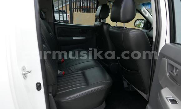 Acheter Occasion Voiture Toyota Hilux Blanc à Beitbridge, Matabeleland South Acheter Occasion Voiture Toyota Hilux Blanc à Beitbridge, Matabeleland South