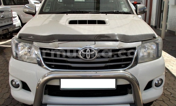 Tenga Tsaru Toyota Hilux Chena Mota in Beitbridge in Matabeleland South Tenga Tsaru Toyota Hilux Chena Mota in Beitbridge in Matabeleland South