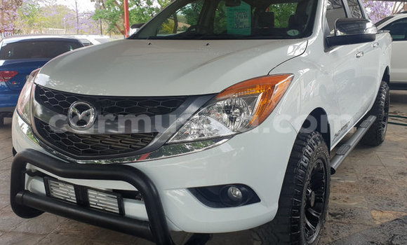 Acheter Occasion Voiture Mazda BT-50 Blanc à Beitbridge, Matabeleland South Acheter Occasion Voiture Mazda BT-50 Blanc à Beitbridge, Matabeleland South