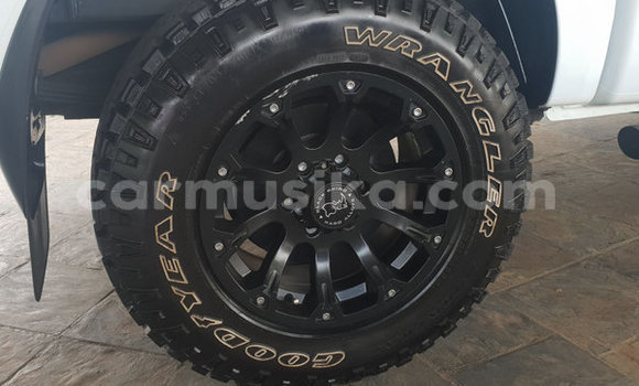 Acheter Occasion Voiture Mazda BT-50 Blanc à Beitbridge, Matabeleland South Acheter Occasion Voiture Mazda BT-50 Blanc à Beitbridge, Matabeleland South