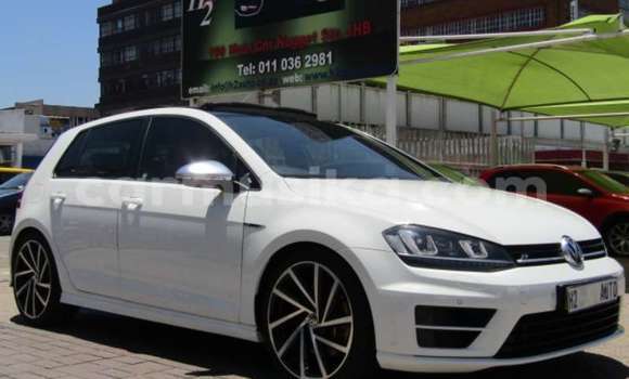 Buy Used Volkswagen Golf R White Car in Beitbridge in Matabeleland South Buy Used Volkswagen Golf R White Car in Beitbridge in Matabeleland South