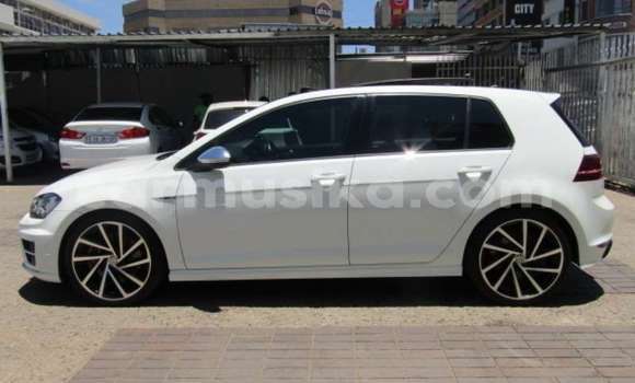Buy Used Volkswagen Golf R White Car in Beitbridge in Matabeleland South Buy Used Volkswagen Golf R White Car in Beitbridge in Matabeleland South