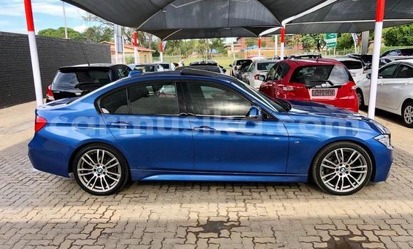 Nunua Ilio tumika BMW 3200 Bluu Gari ndani ya Beitbridge nchini Matabeleland Kusini Nunua Ilio tumika BMW 3200 Bluu Gari ndani ya Beitbridge nchini Matabeleland Kusini