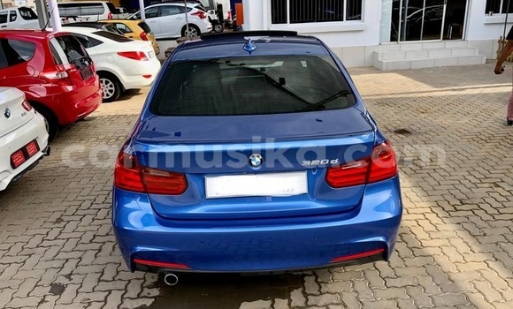 Nunua Ilio tumika BMW 3200 Bluu Gari ndani ya Beitbridge nchini Matabeleland Kusini Nunua Ilio tumika BMW 3200 Bluu Gari ndani ya Beitbridge nchini Matabeleland Kusini