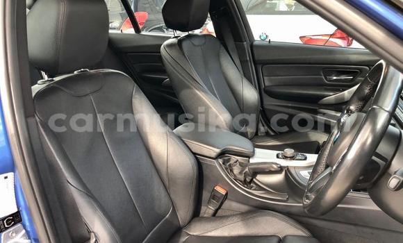 Nunua Ilio tumika BMW 3200 Bluu Gari ndani ya Beitbridge nchini Matabeleland Kusini Nunua Ilio tumika BMW 3200 Bluu Gari ndani ya Beitbridge nchini Matabeleland Kusini