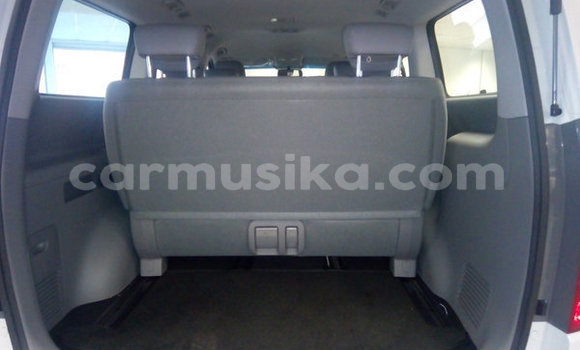 Tenga Tsaru Hyundai H1 Chena Mota in Beitbridge in Matabeleland South Tenga Tsaru Hyundai H1 Chena Mota in Beitbridge in Matabeleland South