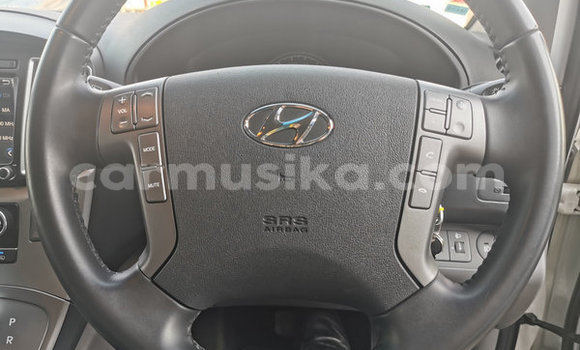 Tenga Tsaru Hyundai H1 Chena Mota in Beitbridge in Matabeleland South Tenga Tsaru Hyundai H1 Chena Mota in Beitbridge in Matabeleland South