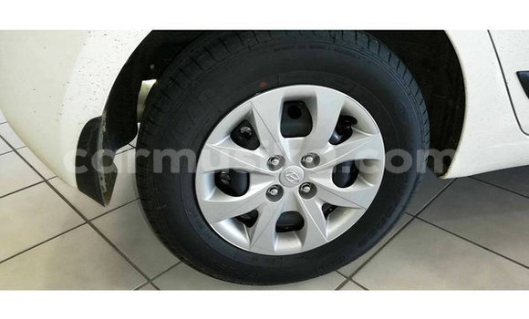 Buy Used Hyundai i20 White Car in Belvedere in Harare Buy Used Hyundai i20 White Car in Belvedere in Harare