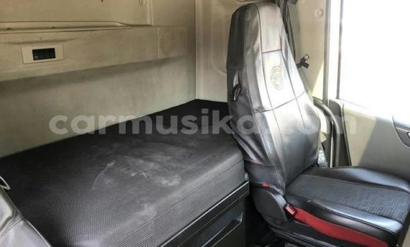 Acheter Occasion Utilitaire Volvo F4 Blanc à Beitbridge, Matabeleland South Acheter Occasion Utilitaire Volvo F4 Blanc à Beitbridge, Matabeleland South