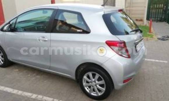 Nunua Ilio tumika Toyota Yaris Fedha Gari ndani ya Bulawayo nchini Bulawayo Nunua Ilio tumika Toyota Yaris Fedha Gari ndani ya Bulawayo nchini Bulawayo