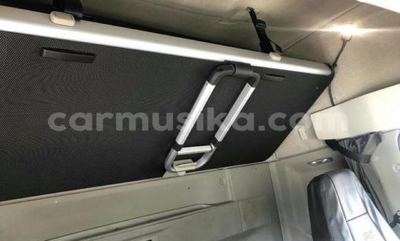 Acheter Occasion Utilitaire Volvo F4 Blanc à Beitbridge, Matabeleland South Acheter Occasion Utilitaire Volvo F4 Blanc à Beitbridge, Matabeleland South