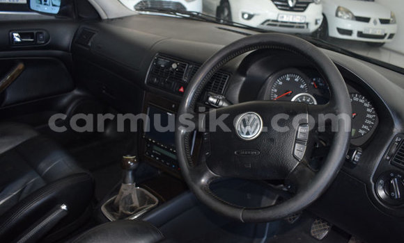 Nunua Ilio tumika Volkswagen Golf Nyeusi Gari ndani ya Beitbridge nchini Matabeleland Kusini Nunua Ilio tumika Volkswagen Golf Nyeusi Gari ndani ya Beitbridge nchini Matabeleland Kusini