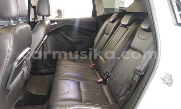 Acheter Occasion Voiture Ford Kuga Blanc à Beitbridge, Matabeleland South Acheter Occasion Voiture Ford Kuga Blanc à Beitbridge, Matabeleland South