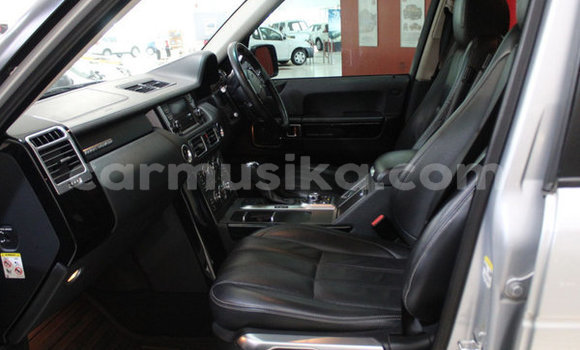 Tenga Tsaru Land Rover Range Rover Sirivha Mota in Beitbridge in Matabeleland South Tenga Tsaru Land Rover Range Rover Sirivha Mota in Beitbridge in Matabeleland South