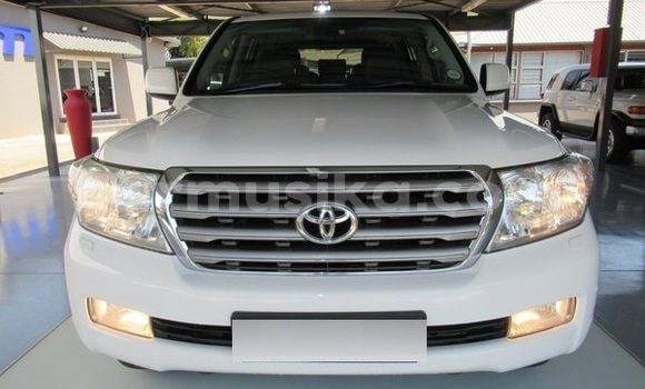 Acheter Occasion Voiture Toyota Land Cruiser Blanc à Beitbridge, Matabeleland South Acheter Occasion Voiture Toyota Land Cruiser Blanc à Beitbridge, Matabeleland South