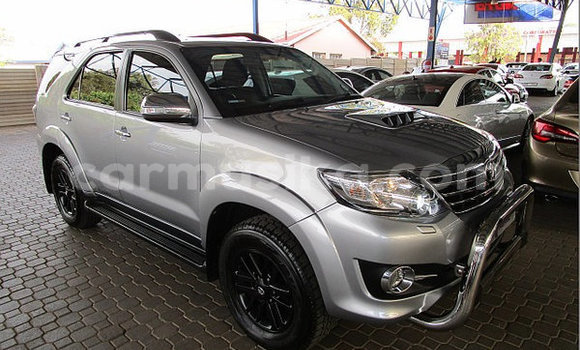 Tenga Tsaru Toyota Fortuner Sirivha Mota in Beitbridge in Matabeleland South Tenga Tsaru Toyota Fortuner Sirivha Mota in Beitbridge in Matabeleland South