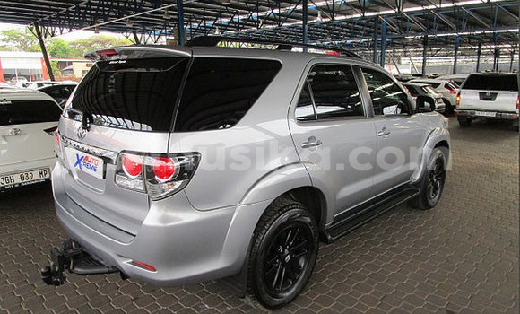 Tenga Tsaru Toyota Fortuner Sirivha Mota in Beitbridge in Matabeleland South Tenga Tsaru Toyota Fortuner Sirivha Mota in Beitbridge in Matabeleland South