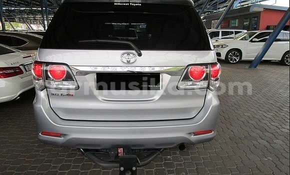Tenga Tsaru Toyota Fortuner Sirivha Mota in Beitbridge in Matabeleland South Tenga Tsaru Toyota Fortuner Sirivha Mota in Beitbridge in Matabeleland South