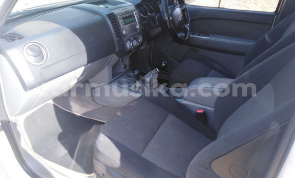Buy Used Ford Ranger White Car in Beitbridge in Matabeleland South Buy Used Ford Ranger White Car in Beitbridge in Matabeleland South