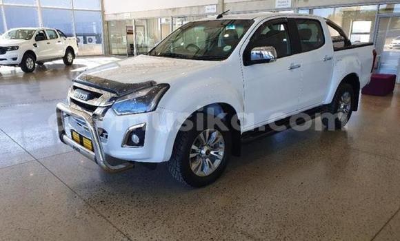 Acheter Occasion Voiture Isuzu KB Blanc à Beitbridge, Matabeleland South Acheter Occasion Voiture Isuzu KB Blanc à Beitbridge, Matabeleland South