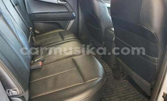 Acheter Occasion Voiture Isuzu KB Blanc à Beitbridge, Matabeleland South Acheter Occasion Voiture Isuzu KB Blanc à Beitbridge, Matabeleland South