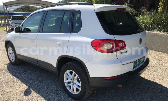 Acheter Occasion Voiture Volkswagen Tiguan Blanc à Beitbridge, Matabeleland South Acheter Occasion Voiture Volkswagen Tiguan Blanc à Beitbridge, Matabeleland South