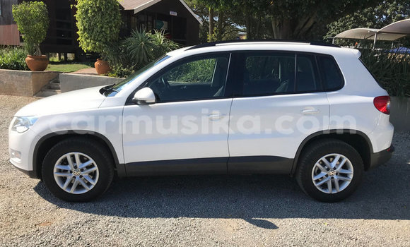 Acheter Occasion Voiture Volkswagen Tiguan Blanc à Beitbridge, Matabeleland South Acheter Occasion Voiture Volkswagen Tiguan Blanc à Beitbridge, Matabeleland South