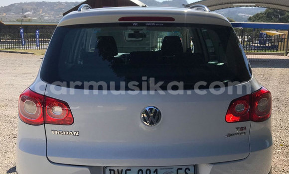 Acheter Occasion Voiture Volkswagen Tiguan Blanc à Beitbridge, Matabeleland South Acheter Occasion Voiture Volkswagen Tiguan Blanc à Beitbridge, Matabeleland South